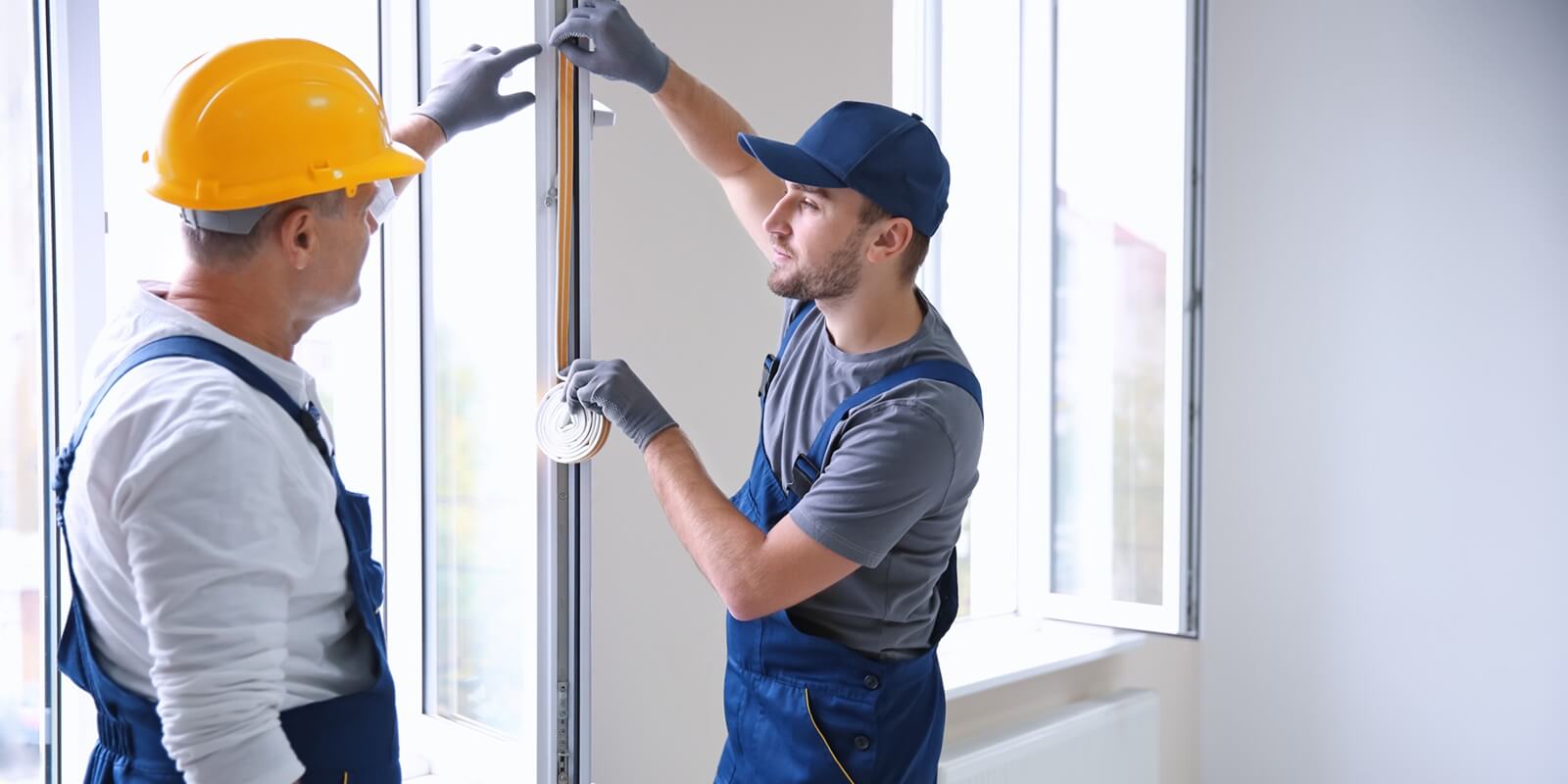 Northern VA window installation contractors discuss project