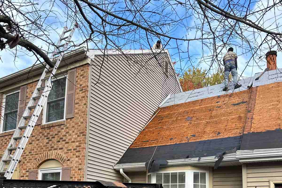 Gaithersburg MD roof replacement contractors on roof